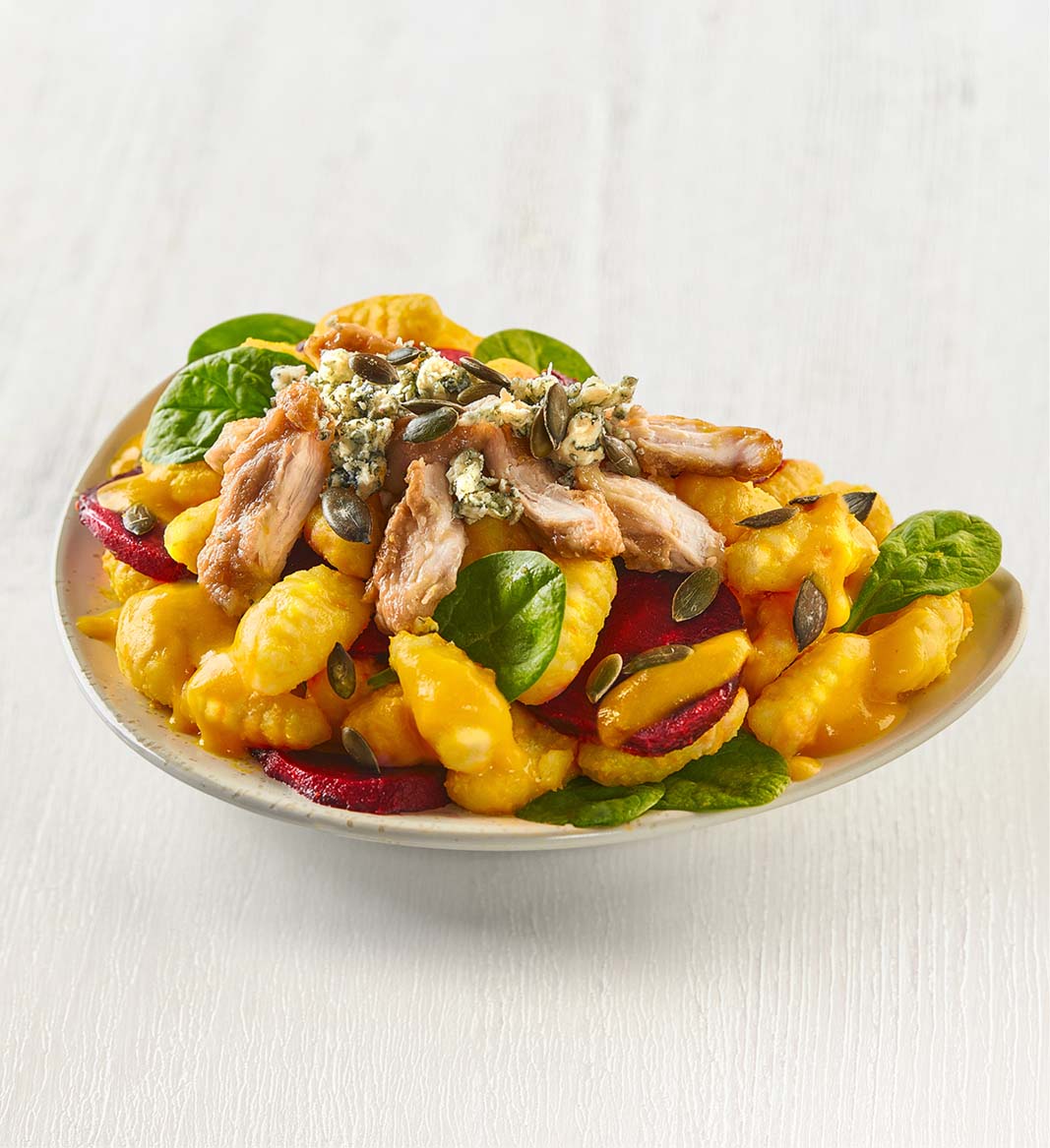 Noky s kuřetem, modrým sýrem a dýňovou omáčkou